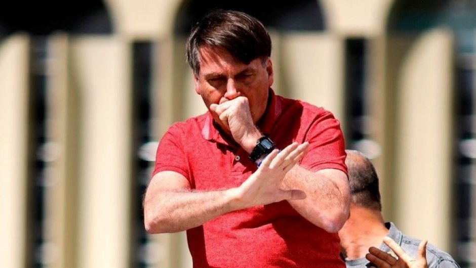 Jair Bolsonaro, presidente de Brasil se unió a las manifestaciones para poner fin a la cuarentena. (Foto: AFP). 