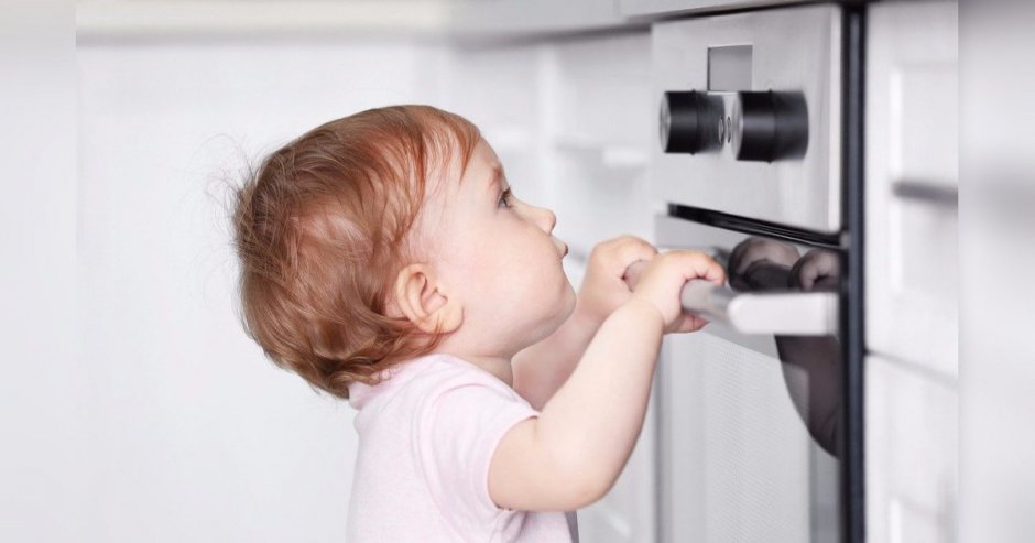 La actual crisis sanitaria ha obligado a las familias a permanecer confinadas dentro del hogar, lo que ha incrementado los riesgos de accidentes sobre todo en los niños más pequeños. (Foto: Contexto)