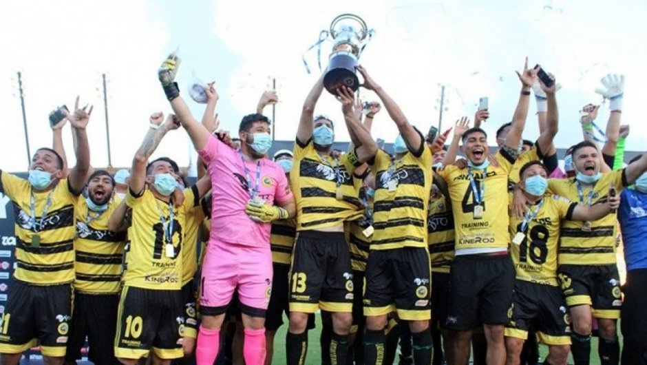 Lautaro de Buin consiguió el ascenso a Primera B, tras coronarse campeón del torneo de Segunda División en el 2020.