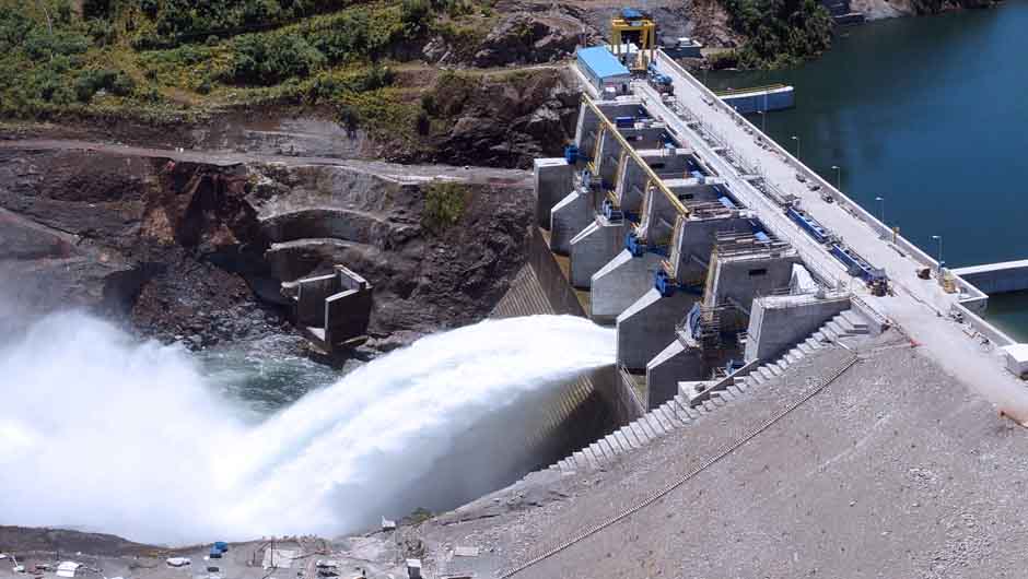 Vierten 1.450 m2 por segundo en embalse Colbún por lluvias