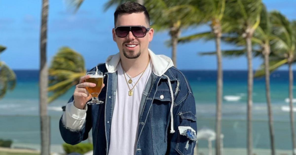 Buscan a Nano Calderón tras denuncia de homicidio frustrado: Querella acusa brutal golpiza a otro influencer