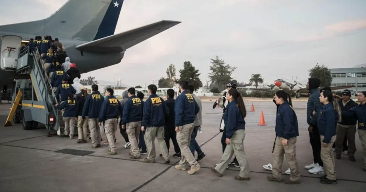 La PDI admite que ha detenido su plan de deportaciones: 6 mil venezolanos no pueden ser expulsados por la falta de relaciones con Caracas