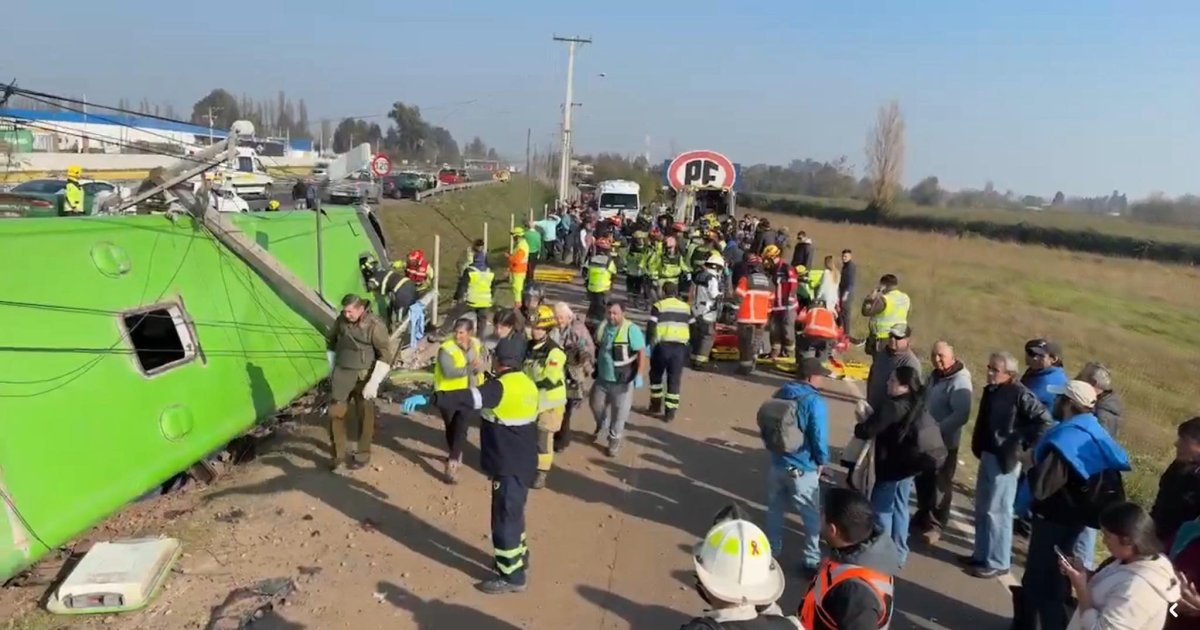 Volcamiento de bus en la Ruta 5 Sur deja dos fallecidos y más de 20 heridos